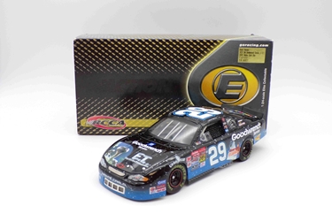 Kevin Harvick 2002 #29 GM Goodwrench Service/E.T. 1:24 RCCA Elite Diecast Kevin Harvick 2002 #29 GM Goodwrench Service/E.T. 1:24 RCCA Elite Diecast    