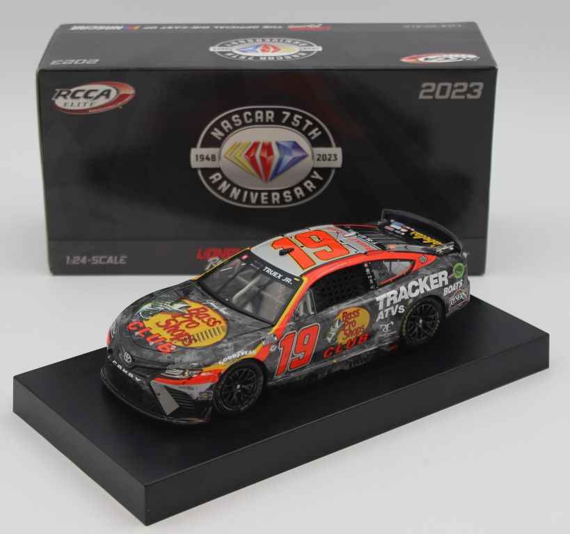 NASCAR 2025 Martin Truex Jr #19 Bass Pro Shops – 1/64 Diecast Lionel (Auto Corsa Daytona)