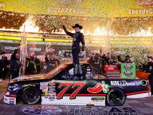 *Preorder* Carson Hocevar 2026 Chili's Ride the Dente Texas 5/1/26 Race Win 1:64 Nascar Diecast - Truck Series Carson Hocevar, Nascar Diecast, 2026 Nascar Diecast, 1:64 Scale Diecast,