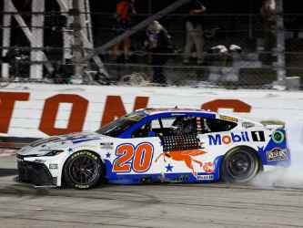 *Preorder* Christopher Bell 2026 Mobil 1 Darlington 9/6/26 Race Win 1:24 Flash Coat Color Nascar Diecast  Christopher Bell, Nascar Diecast, 2026  Nascar Diecast, 1:24 Scale Diecast