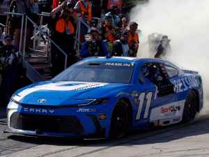 *Preorder* Denny Hamlin 2026 Progressive All Star 5/17/26 Race Win 1:64 Nascar Diecast Denny Hamlin, Nascar Diecast, 2026 Nascar Diecast, 1:64 Scale Diecast,