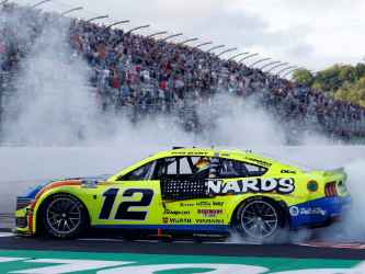 *Preorder* Ryan Blaney 2026 Dutch Boy New Hampshire 8.23.26 Race Win 1:24 Galaxy Color Nascar Diecast Ryan Blaney, Nascar Diecast, 2026  Nascar Diecast, 1:24 Scale Diecast