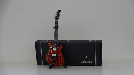 Trey Anastasio Signature Ocelot Miniature Phish Guitar Replica Collectible Axe Heaven, Gibson, replica guitar